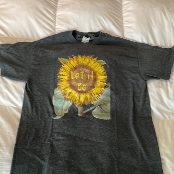 Gildan Tops - Sunflower Tee Shirt “Let it Be” Size Medium